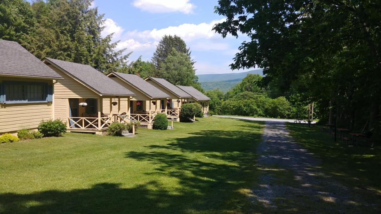Serenity Motel Shaftsbury ภายนอก รูปภาพ