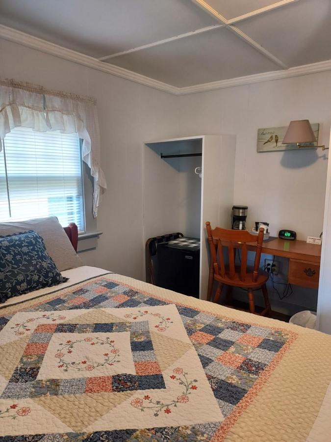 Serenity Motel Shaftsbury ภายนอก รูปภาพ