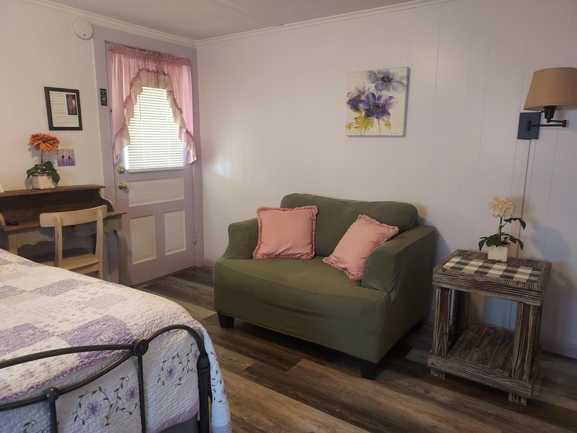 Serenity Motel Shaftsbury ภายนอก รูปภาพ
