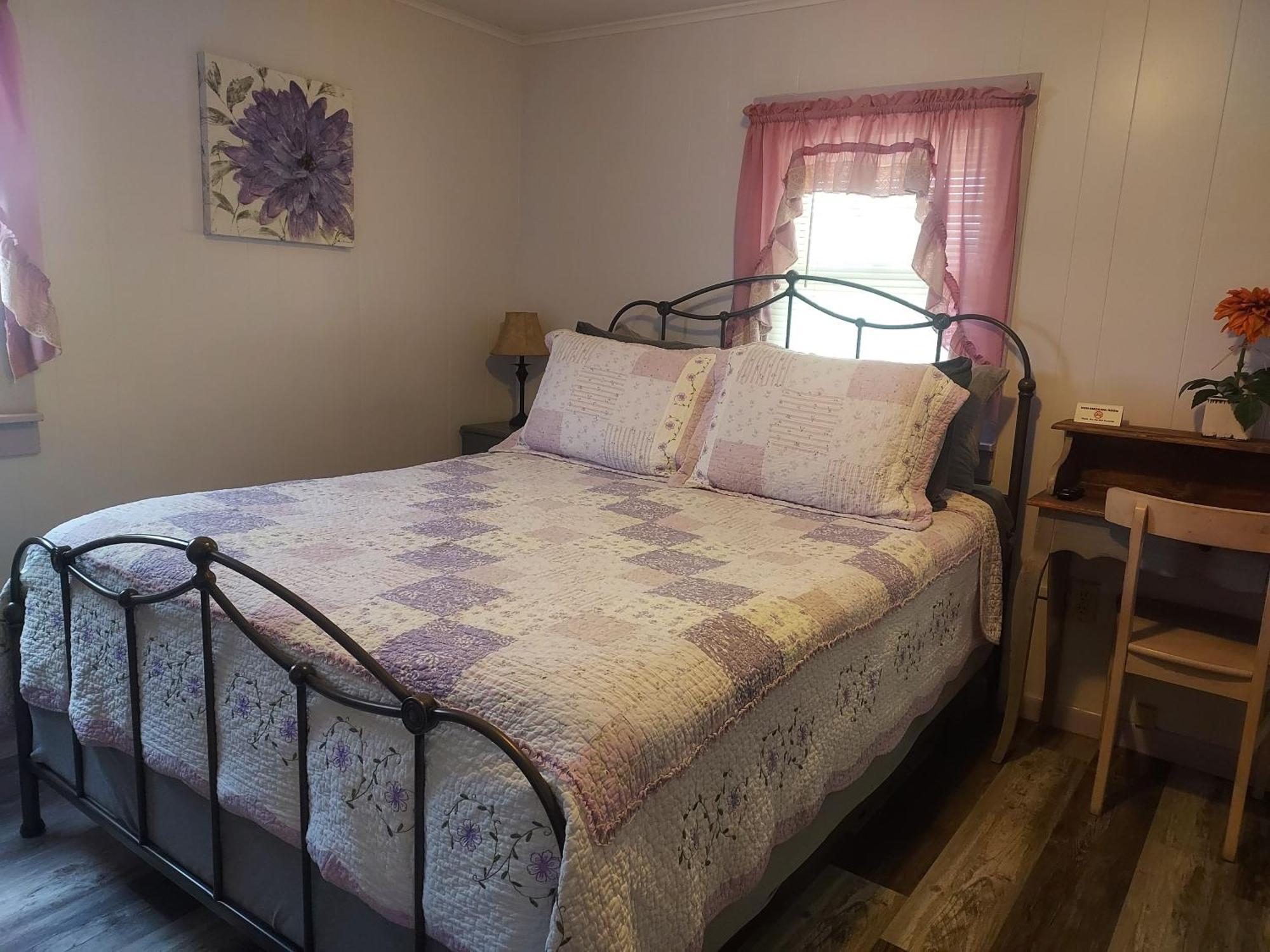 Serenity Motel Shaftsbury ภายนอก รูปภาพ