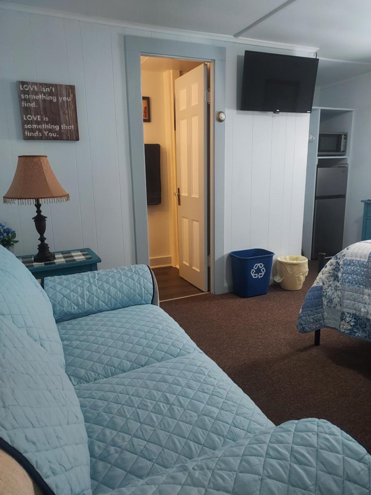 Serenity Motel Shaftsbury ภายนอก รูปภาพ